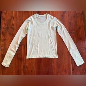 Lululemon Swiftly Tech Long-Sleeve Shirt 2.0 waist length